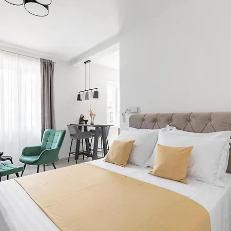 Studio Apartment Home *