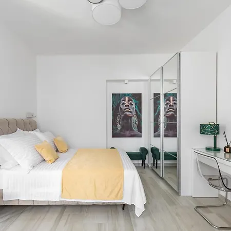 Studio Apartment Home *