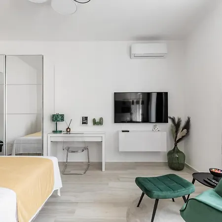 Studio Apartment Home Σπλιτ