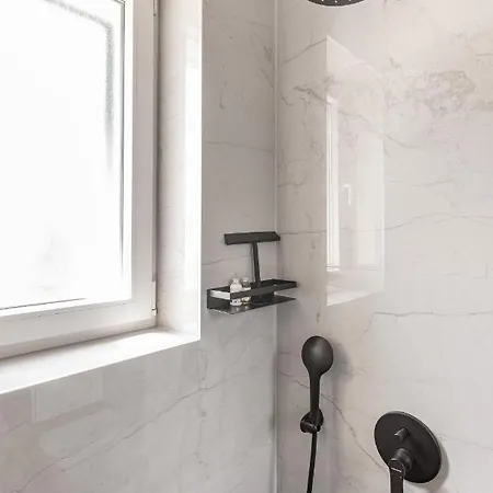 Studio Apartment Home Split